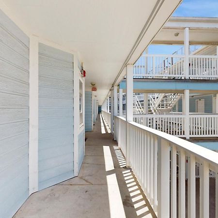 Seascape Condos II Galveston Room photo