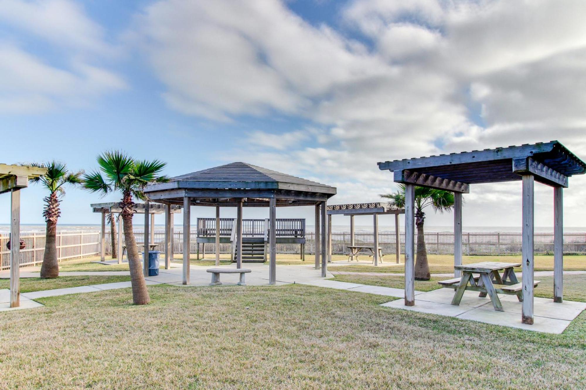 Seascape Condos II Galveston Room photo